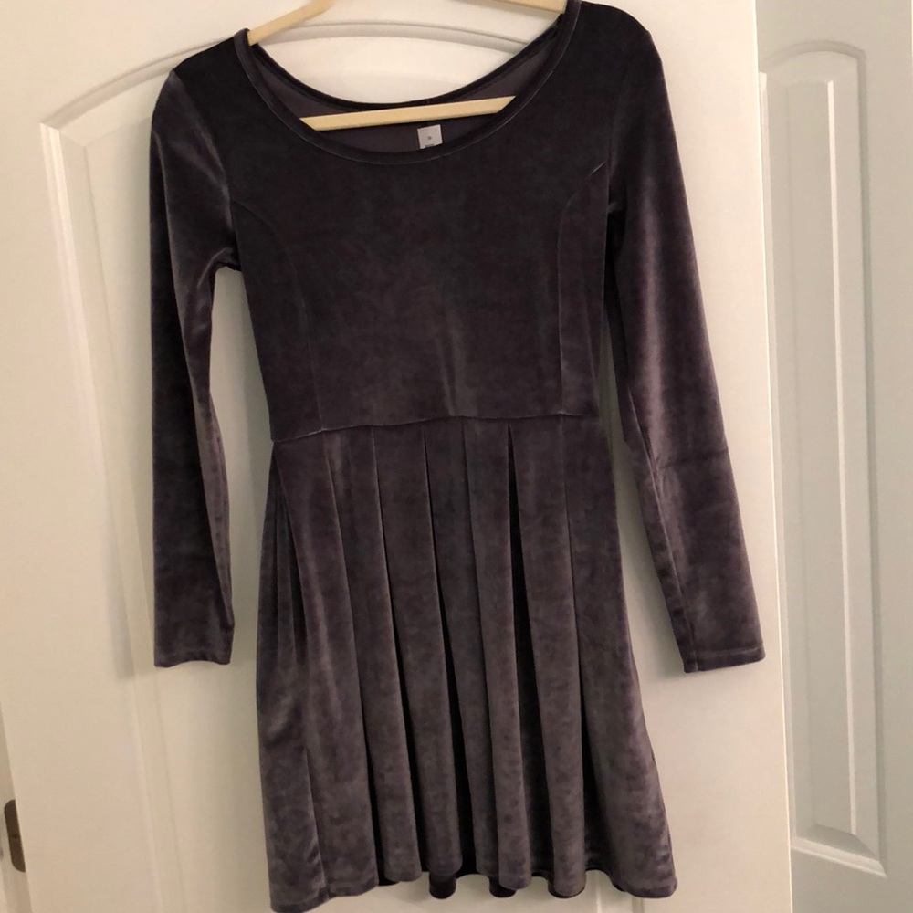 Dark lavender velvet long sleeve dress